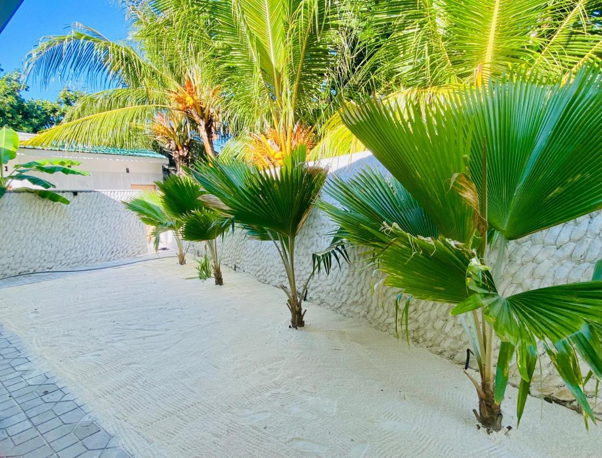 Oasis Village Fenfushi, Maldives Bagian luar foto